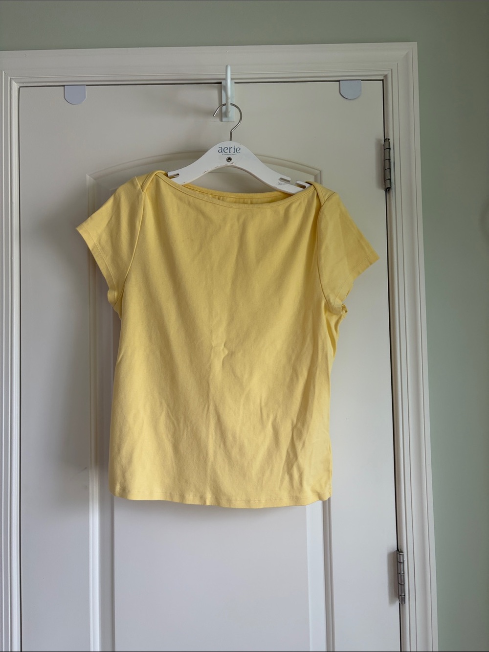 Old Navy Pale Yellow Short Sleeve Tee